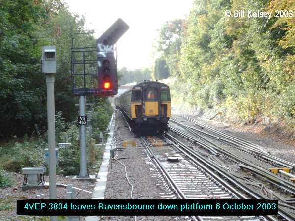 4VEP 3804 heading south from Ravensbourne Station