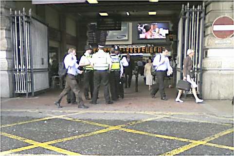 Five coppers guard Waterloo from smokers