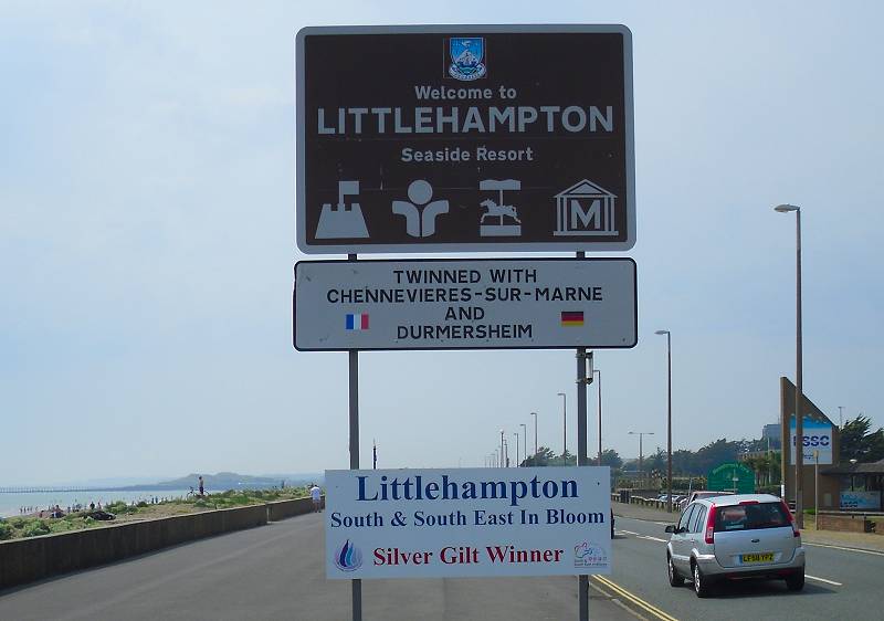 Welcome sign for Littlehampton