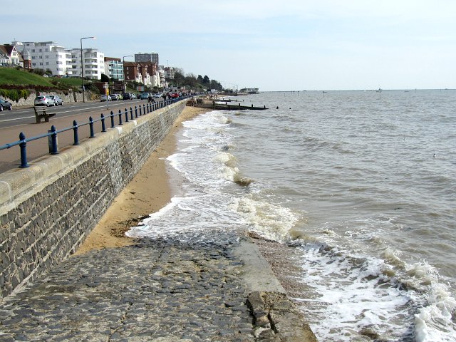 The tide rising near Chalkwell