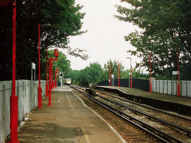 sunken platform supports at Catford station