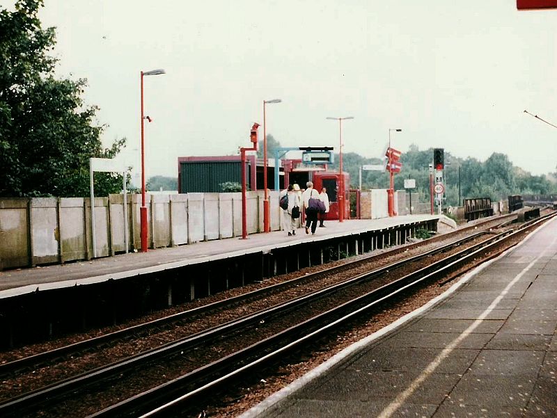 view towrds the country end of Catford station in the early 1990s