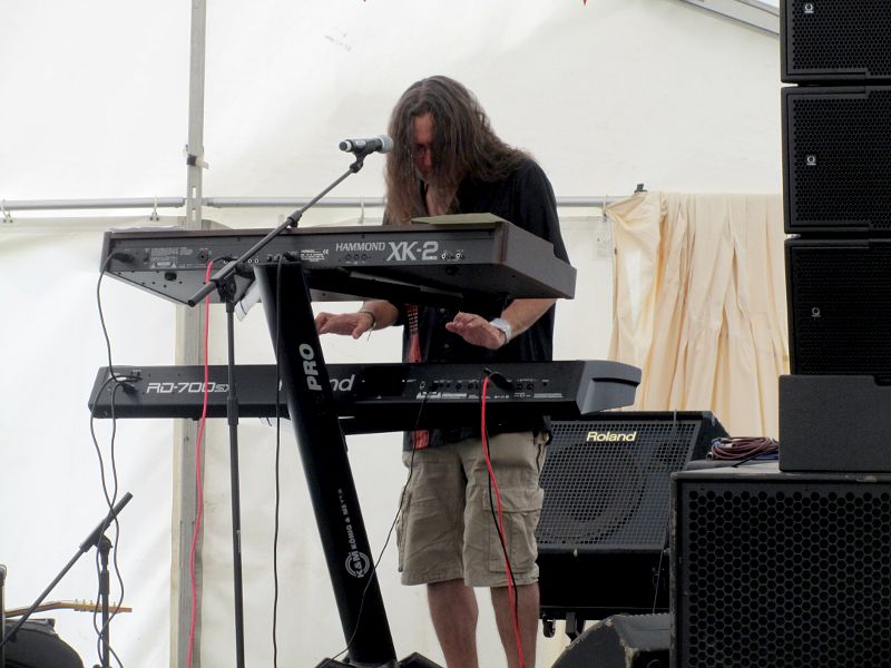 Dave Griffiths plays keyboards