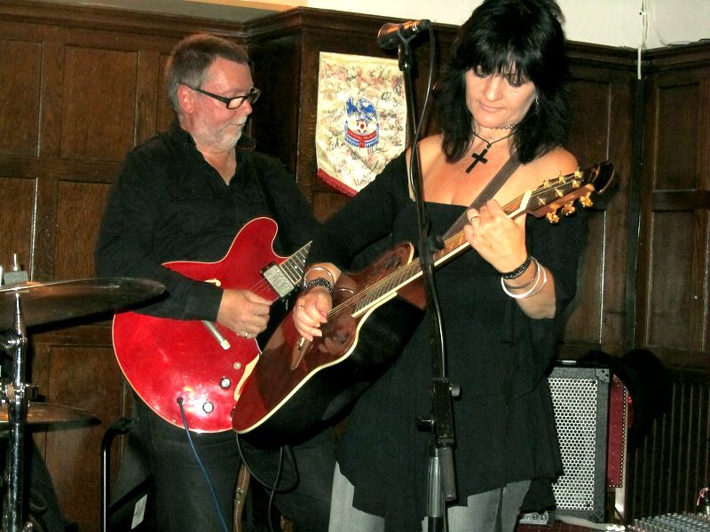 Chris Mayer and Jo Corteen at The Swan pub in West Wickham Fri 21st Sept 2012