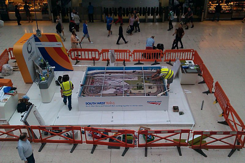 Waterloo station concourse 5th
                  August 2013
