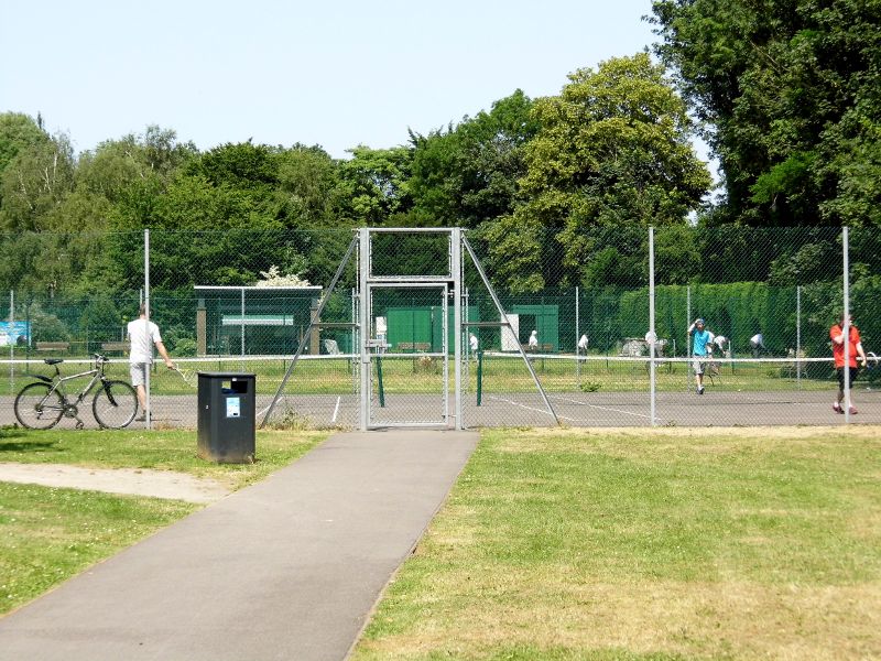 Tennis courts in the south end of Ladywell park