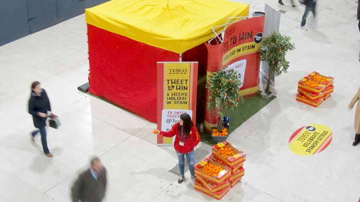 Spanish oranges for free on Waterloo
                  concourse