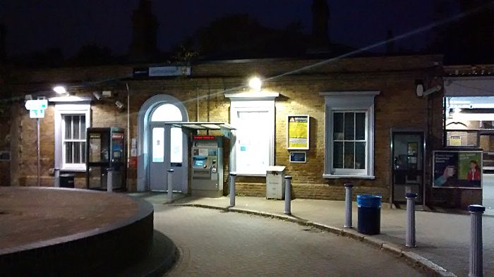 Catford Bridge station
                  closed when it is supposed to be open