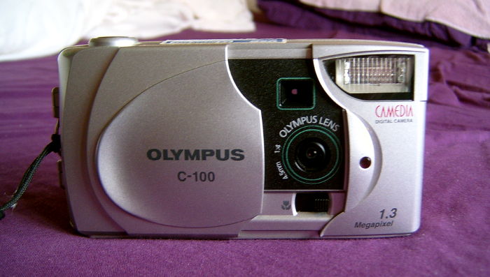 Olympus Camedia C-100