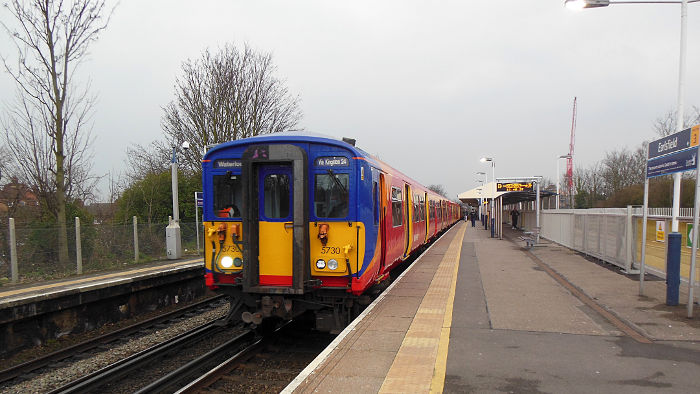 Class 455 train seen at Earlsfield
                          station