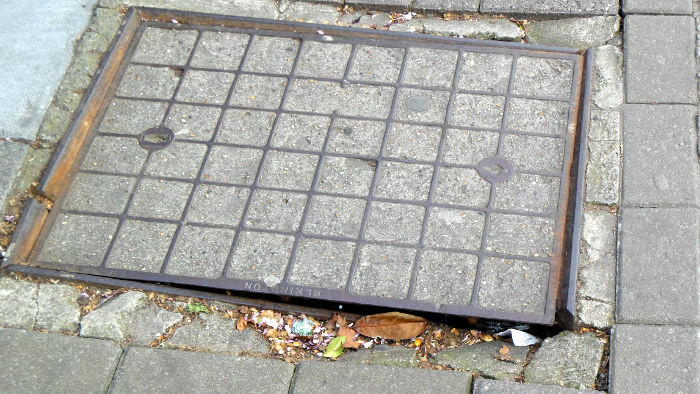 cracked manhole frame