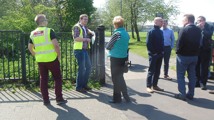 Fire drill !
                          Everybody to the rendevous point - the park !