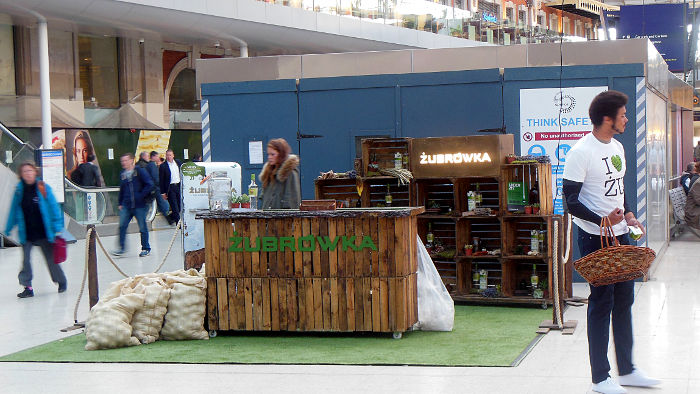 Polish vodka maker giving away
                            apples