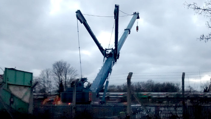 super heavyweight
                          crane