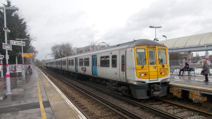 very late running class 319