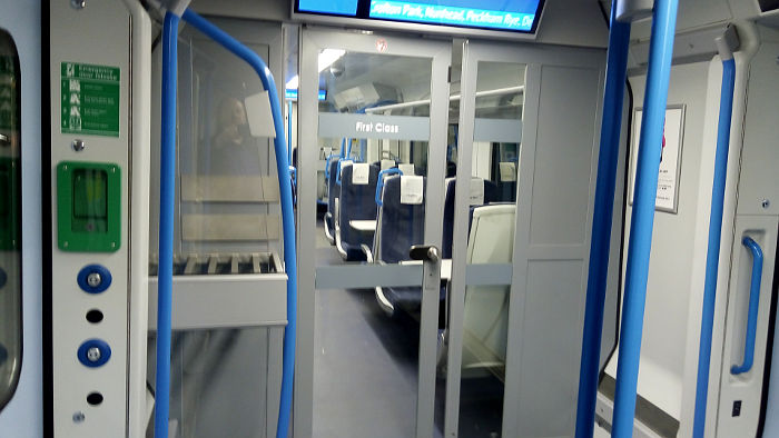 door to 1st class
                  compartment