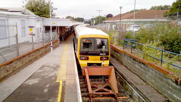 Train from (and too) Catford
                          Bridge in the bay platform of Beckenham
                          Junction station