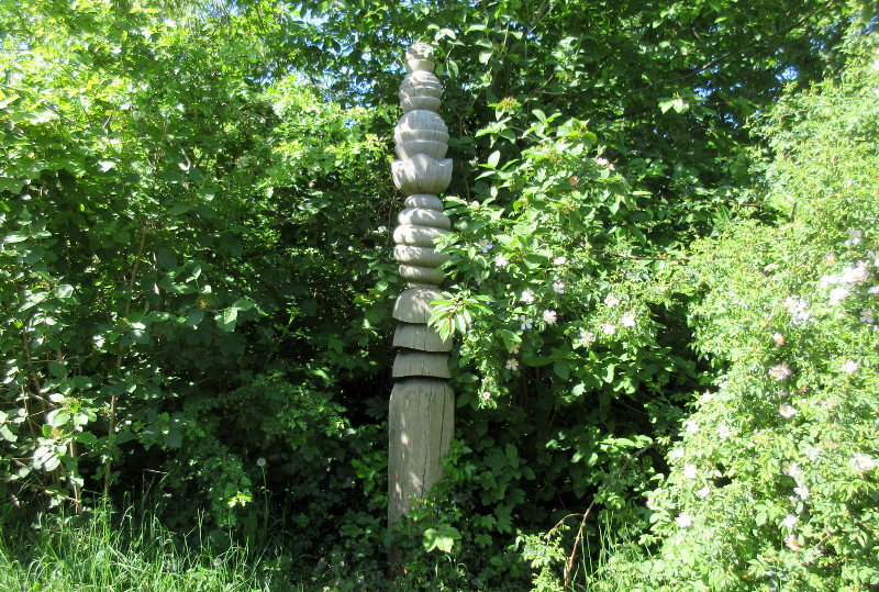 totem pole
                                  type "thing"