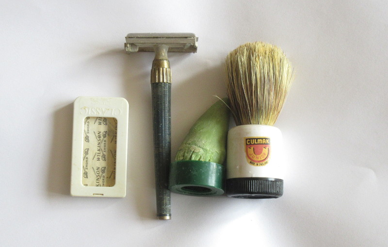 shaving
                                      kit