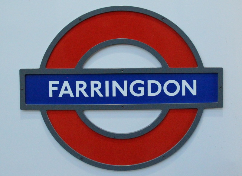 Farringdon
                              roundel