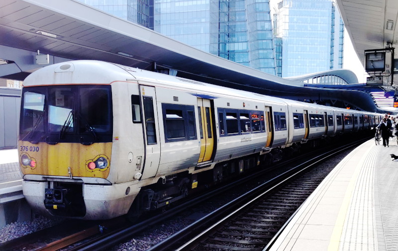 class 376 at
                                  London Bridge