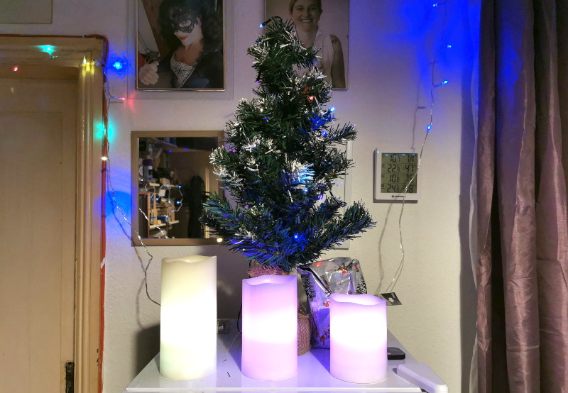 Xmas tree
                                  and electronic candles