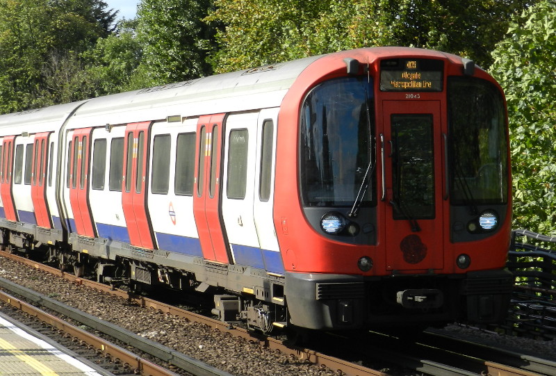 Another
                                                    Metropolitan line
                                                    train