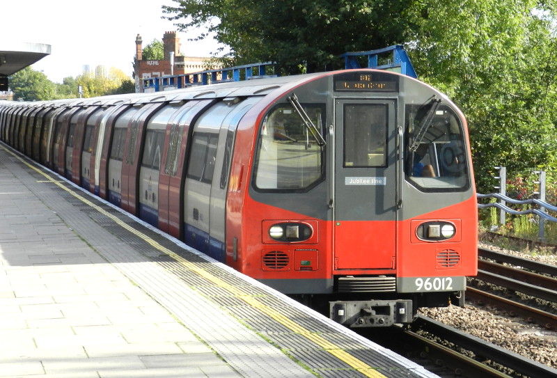 Not bad picture
                                                    of Jubilee line
                                                    train