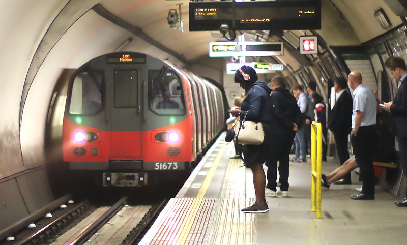 Northern line train
                                                plus passengers