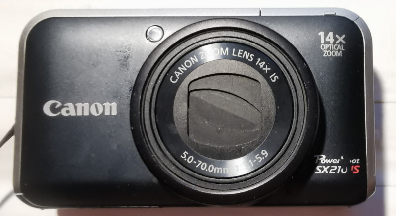 Canon Powershot
                                                SX210