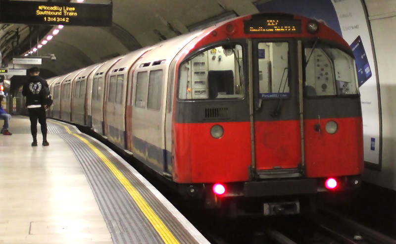 Piccadilly line
                                                train