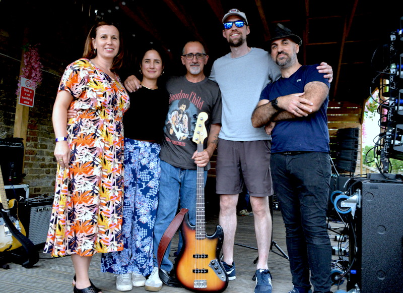 Too many
                                      cooks