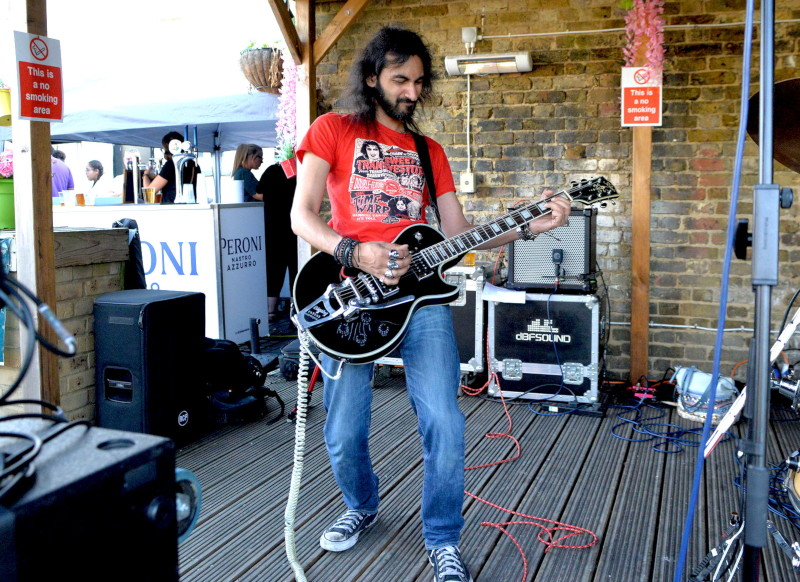 Guitar
                                      player