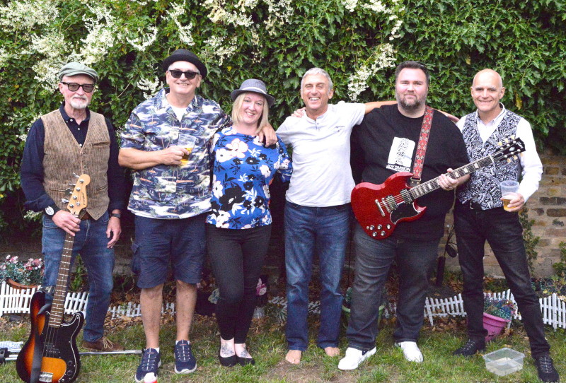 The
                                      entire Assorted band