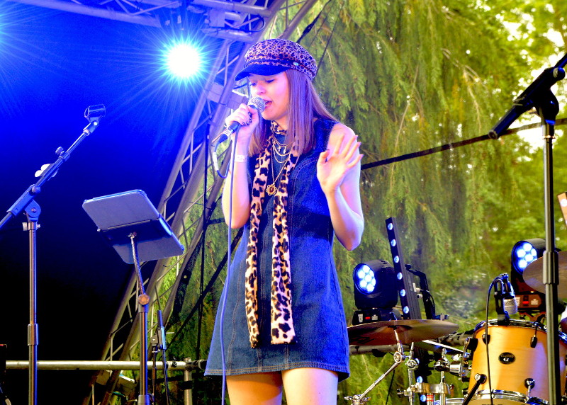 singer