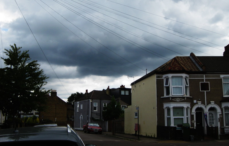 dark
                                      clouds at 1pm