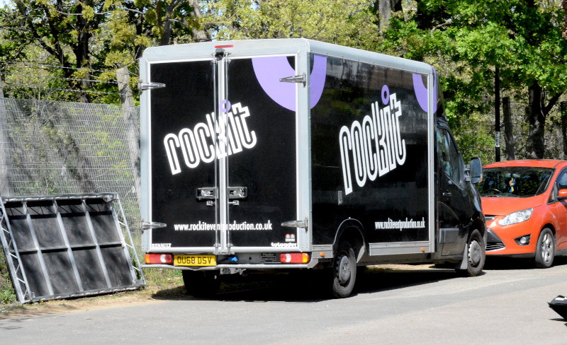 van for
                                          "Rockit"