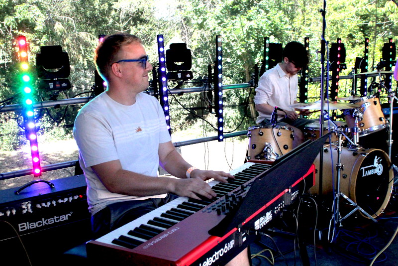 Keyboard player