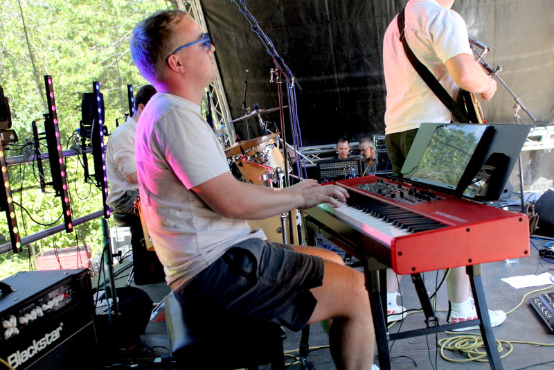 Keyboard player