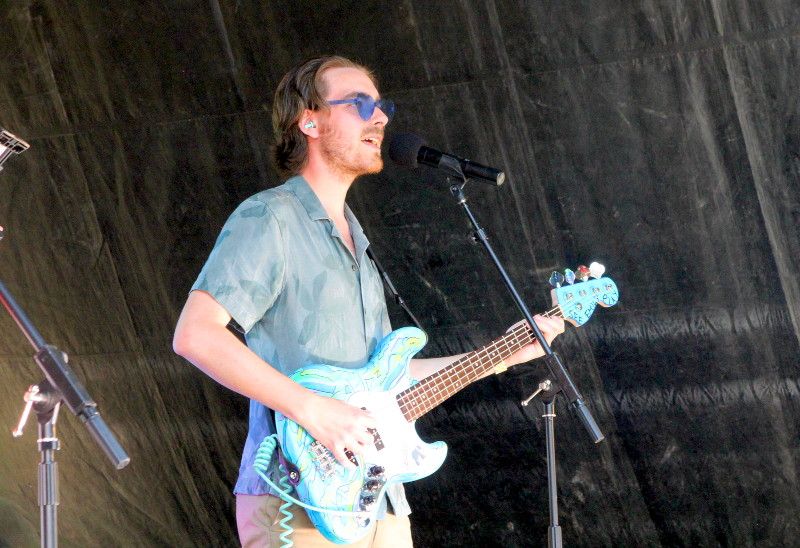 bass
                                          player